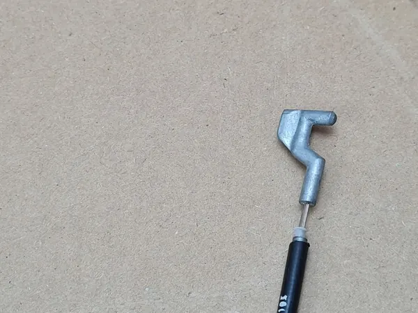 Vänster Framdörrslås Mercedes W204 A2047200735 image 4