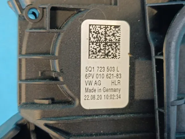 OEM 5Q1723503L 5Q1721058EA VW Tiguan II Support Pédalier image 7