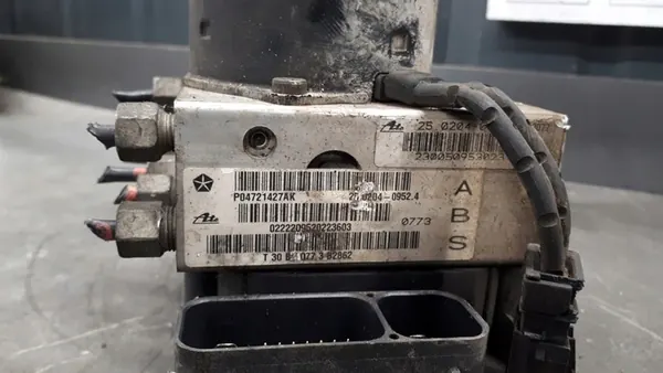 Bomba ABS Chrysler Voyager IV 2.8 CRD OEM P04721427AK image 2