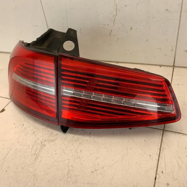 Conjunto de lámpara trasera izquierda VW PASSAT B8 3G 2016 image 2