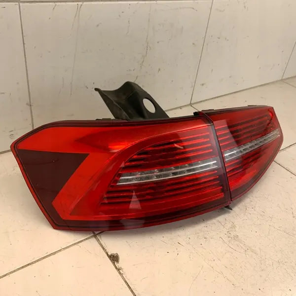 Conjunto de lámpara trasera izquierda VW PASSAT B8 3G 2016 image 3