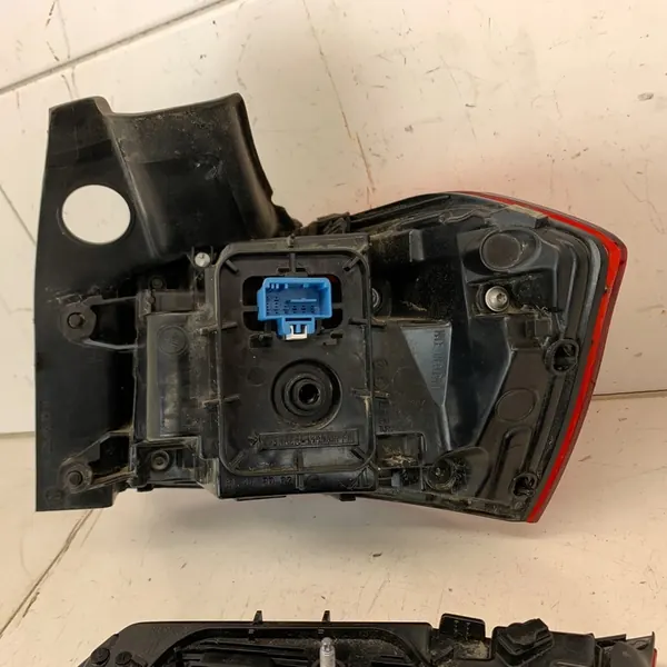 Conjunto de lámpara trasera izquierda VW PASSAT B8 3G 2016 image 6