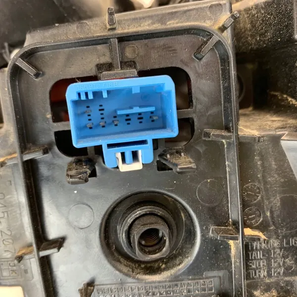 Conjunto de lámpara trasera izquierda VW PASSAT B8 3G 2016 image 9