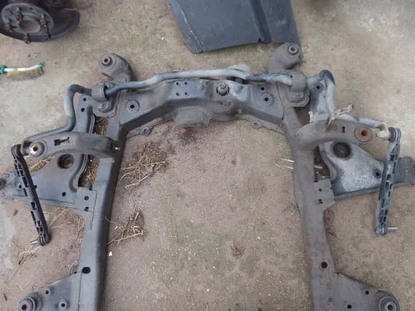 OPEL ZAFIRA B 05-08 Framfjäderbalk 1.9 CDTI OEM image 2