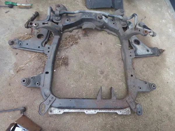 OPEL ZAFIRA B 05-08 Framfjäderbalk 1.9 CDTI OEM image 5