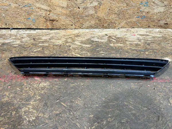 Griglia inferiore paraurti anteriore Volvo XC60 2013-2017 OEM image 3