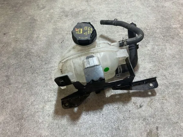 Depósito de expansión Ford OE NK418A080BA Transit Connect image 2