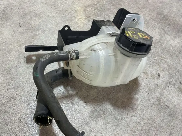 Depósito de expansión Ford OE NK418A080BA Transit Connect image 5