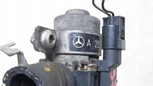 Electroválvula de agua Mercedes OEM A2059063401 - Usado image 3