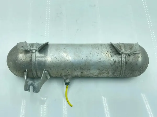 BMW Luftfederung Tank OEM 6874769 - Gebraucht image 3