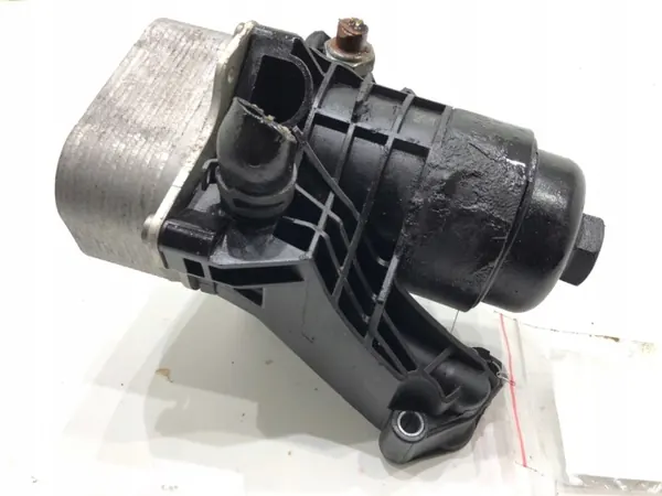 Oljefilterhus OEM 03N117021 för VW Golf VII 1.6 image 3