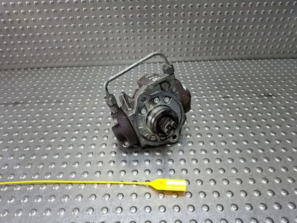Toyota Avensis T25 2.0 D4D inspuitpomp OEM S25165926 image 2