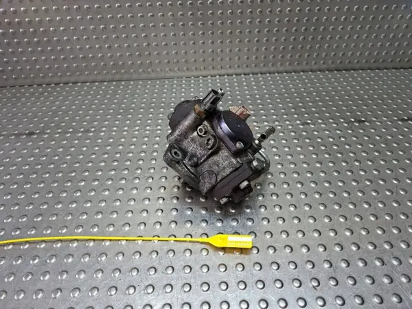 Toyota Avensis T25 2.0 D4D inspuitpomp OEM S25165926 image 4