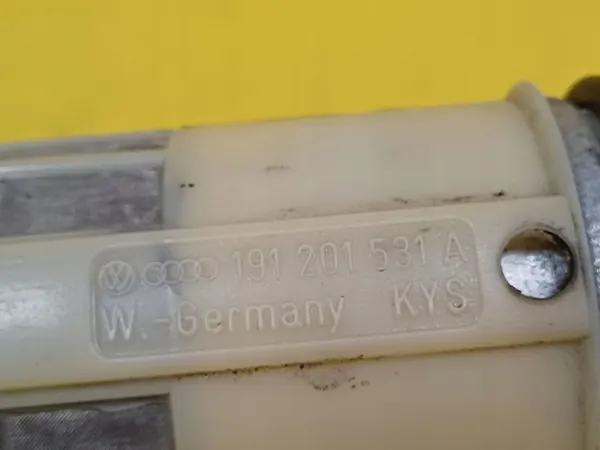 Bomba de Combustível VW Golf II 1.8B 191906091J / 0580254010 image 5