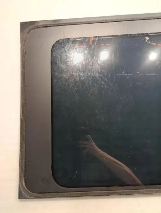Begagnat VW bakruta vänster OEM 43R001167 image 5