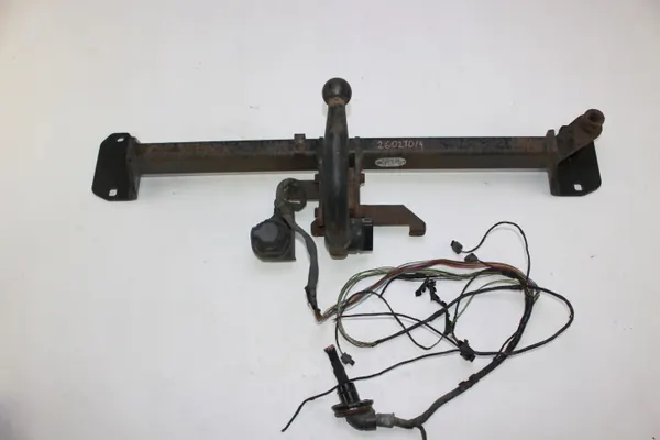 BMW Peräkärrykoukku OEM 6854684 6860955 X1 X2 F48 F39 image 2