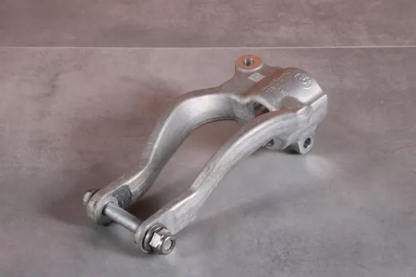 BMW OEM 6865930 Fram Höger Stötdämparfäste - Begagnad image 4