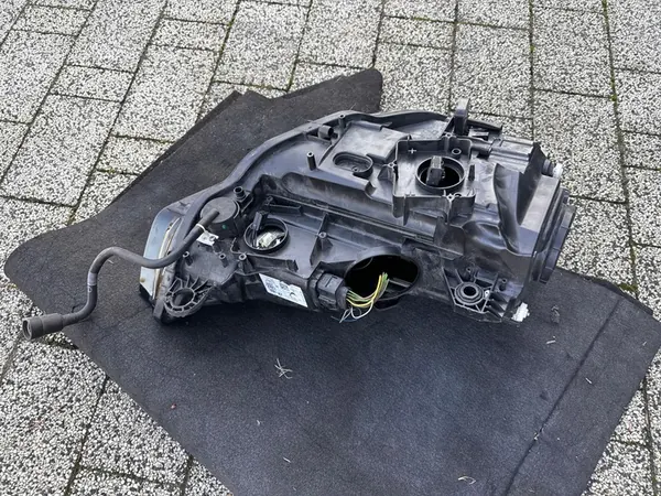 Faros izquierdo Audi A3 8V0941043L image 5