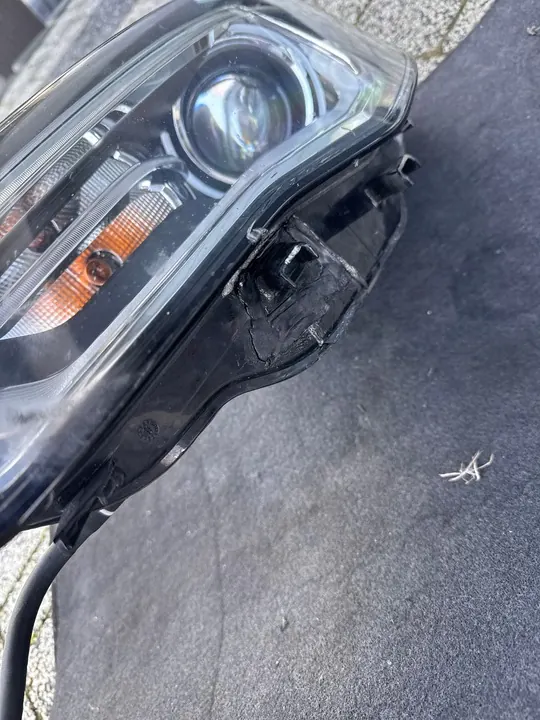 Faros izquierdo Audi A3 8V0941043L image 8