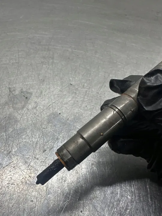 Iniettore carburante BMW 5 E60 E61 2008 image 2