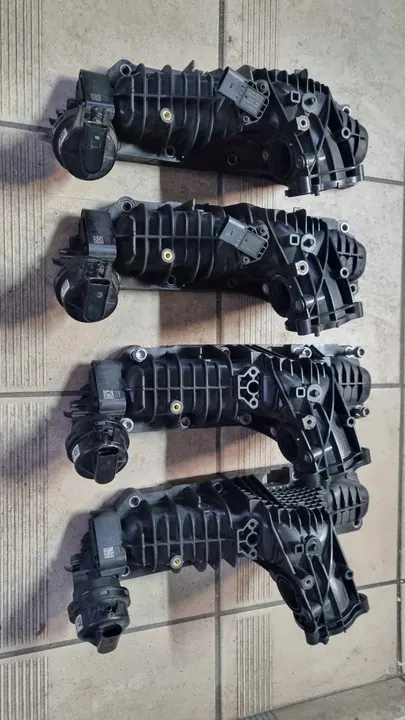 Coletor de admissão Volkswagen 04L129709E image 2