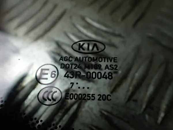 Janela lateral traseira direita KIA Sportage OEM BTU2832 image 3