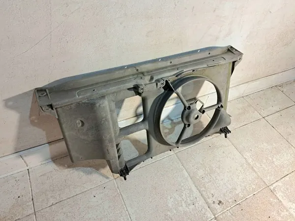 Framstötfångare Peugeot 206 2004 image 2