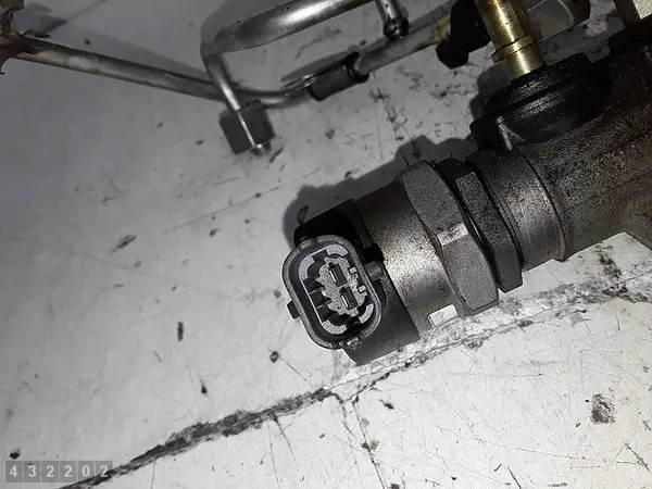 Trilho de combustível NISSAN X-TRAIL II (T31) 2007-2013 image 3