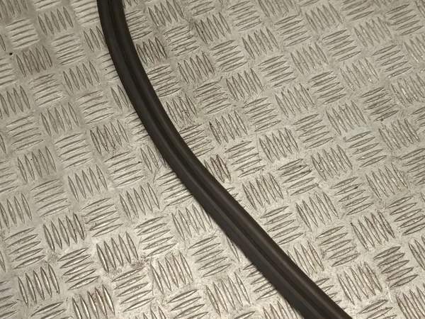Joint de coffre BMW OE 8492172 - État utilisé image 4