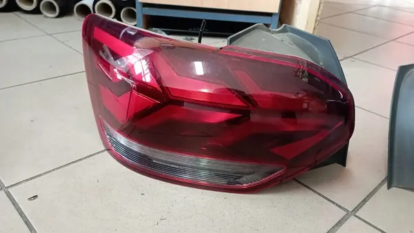 Bakljus Dacia Sandero III Stepway 265557573R 265501832R image 3