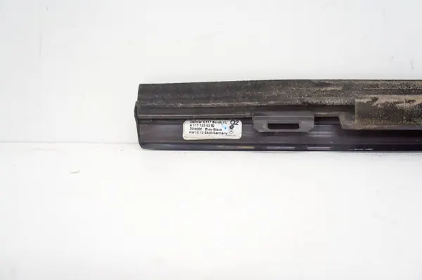 OEM UT208 Etu-Vasen Ovi-Ikkuna Kaavin Nauha image 3