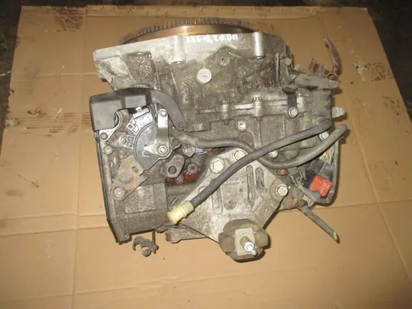 Renault Laguna III Vaihteisto 2.0L Diesel image 3