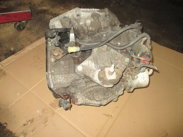 Renault Laguna III Vaihteisto 2.0L Diesel image 4