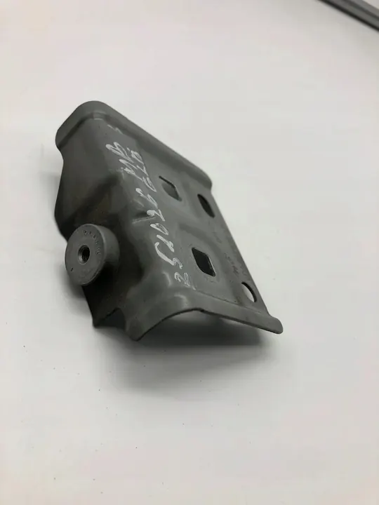 Suporte de para-lama dianteiro esquerdo Mercedes EQB X243 image 2