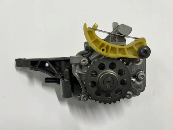 Mercedes Oljepump OEM A1521800200 3.0V6 C43 AMG Begagnad image 2