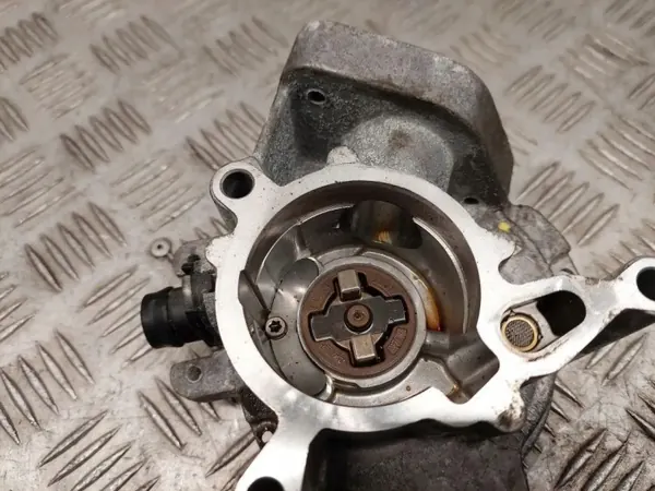 Bomba de vacío OEM 06K145100AE para Audi Q2 2017 image 3