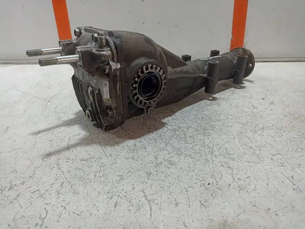 Subaru Differential OEM 41960994 - Begagnad image 4