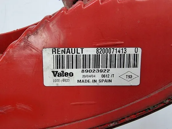 Lámpara Trasera Izquierda 8200071413 Renault Clio II image 2