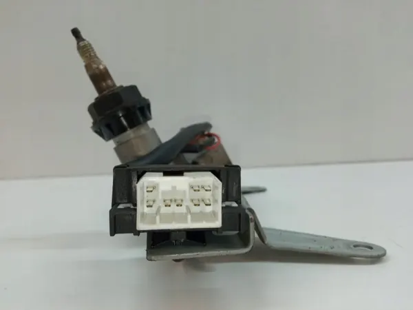 Moteur d'essuie-glace arrière Chevrolet Aveo I (2003-2005) OEM 5907911402433 image 4