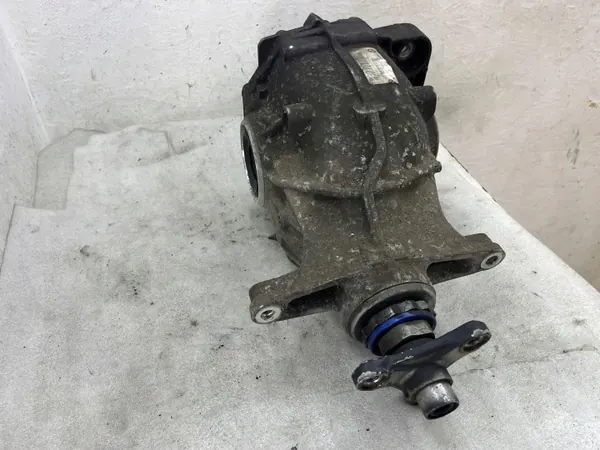 Rear Differential BMW 5 G30 G31 G38 8624221 image 5