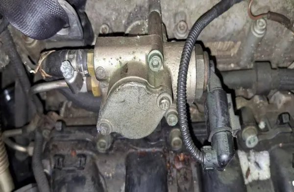 Pompe à carburant haute pression OEM 03c127025 VW Jetta image 2