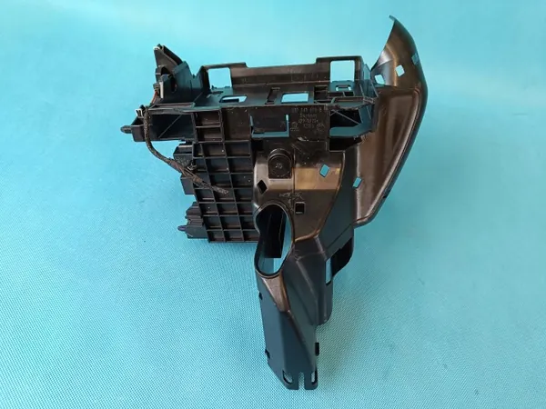 OEM 517941395B Sulakekotelon kiinnike VW Tiguanille image 3