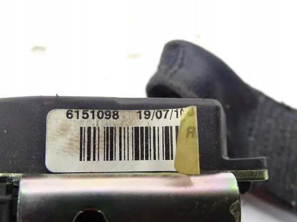 Säkerhetsbälte fram höger OEM 1K8857706A - Begagnad image 8