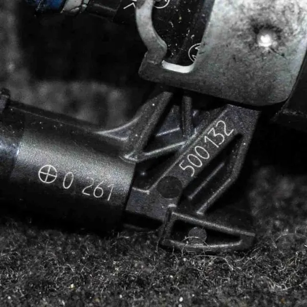 Set di iniettori Audi Q3 (8U) 1.4L 2013 OEM 04E133036A0261500132 image 5