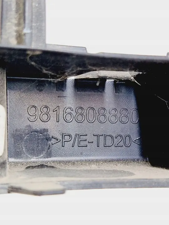 Citroen Berlingo 2022 Suporte Traseiro Direito do Para-choque OEM 9816808880 image 6