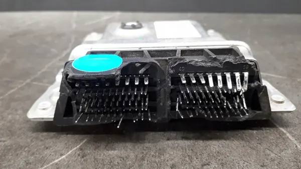 Unité de contrôle moteur Fiat Punto 1.2 8V OEM 52032655 image 4