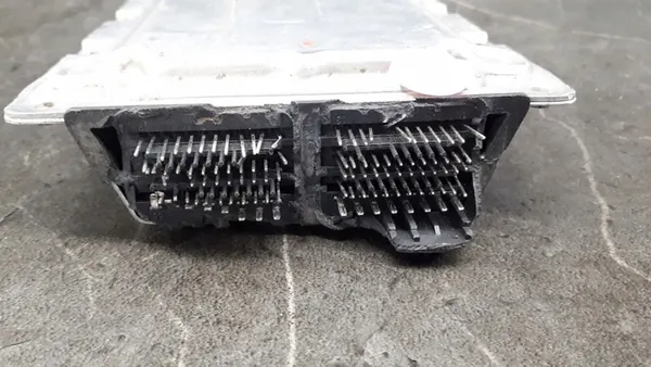 Unité de contrôle moteur Fiat Punto 1.2 8V OEM 52032655 image 8