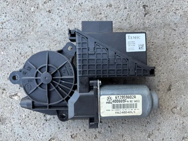 Motor de janela dianteira esquerda OEM 6Y2959802A - Usado image 2