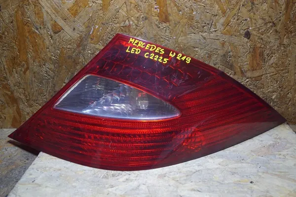 OEM Rechter Achterlicht Mercedes CLS W219 A2198200264 image 2