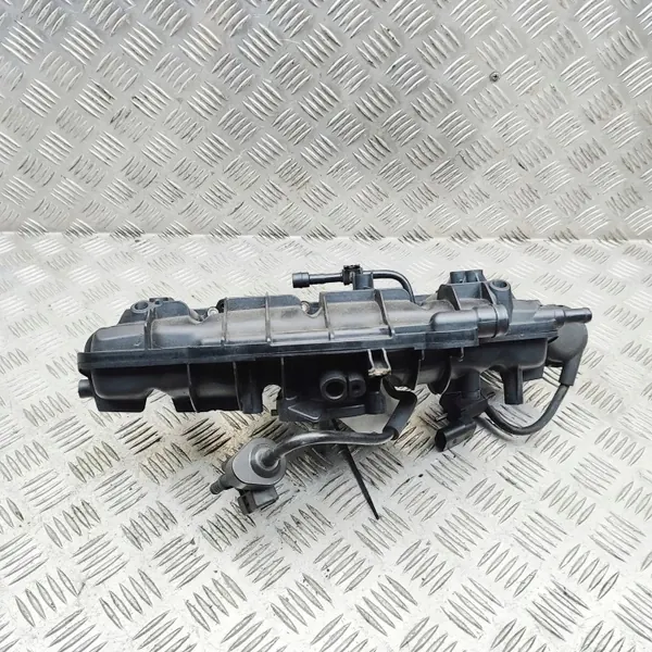 Ansaugkrümmer VW Tiguan 2.0L 06J133185BM image 3